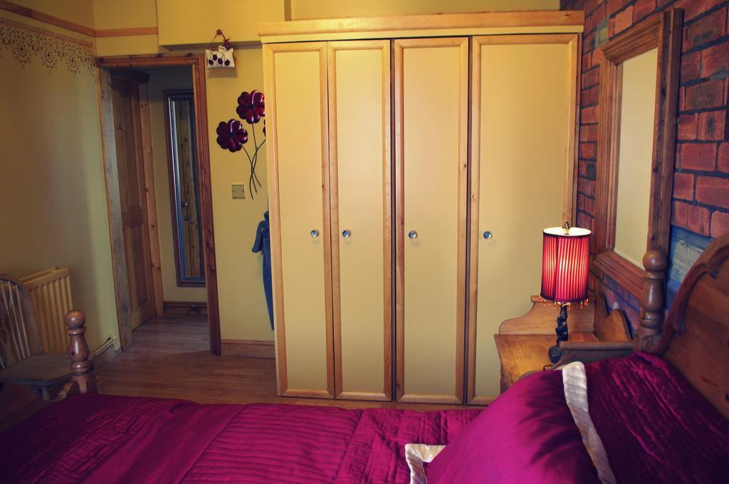 Crown House Suites Halifax Kamer foto