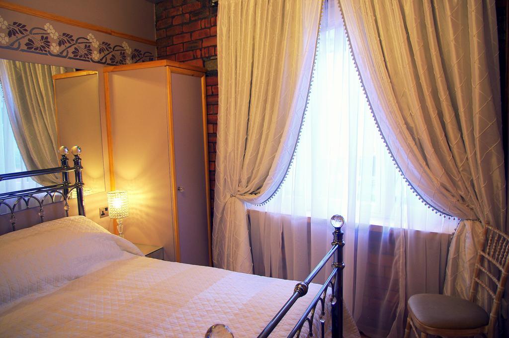 Crown House Suites Halifax Kamer foto